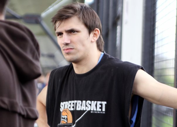 Юра Навоенко